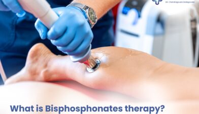 Doctor explaining Bisphosphonates therapy for cancer patients